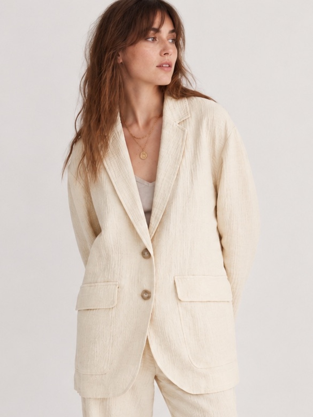 Madewell Cotton-Linen Relaxed Larsen Blazer
Color: Antique Cream | Size Large